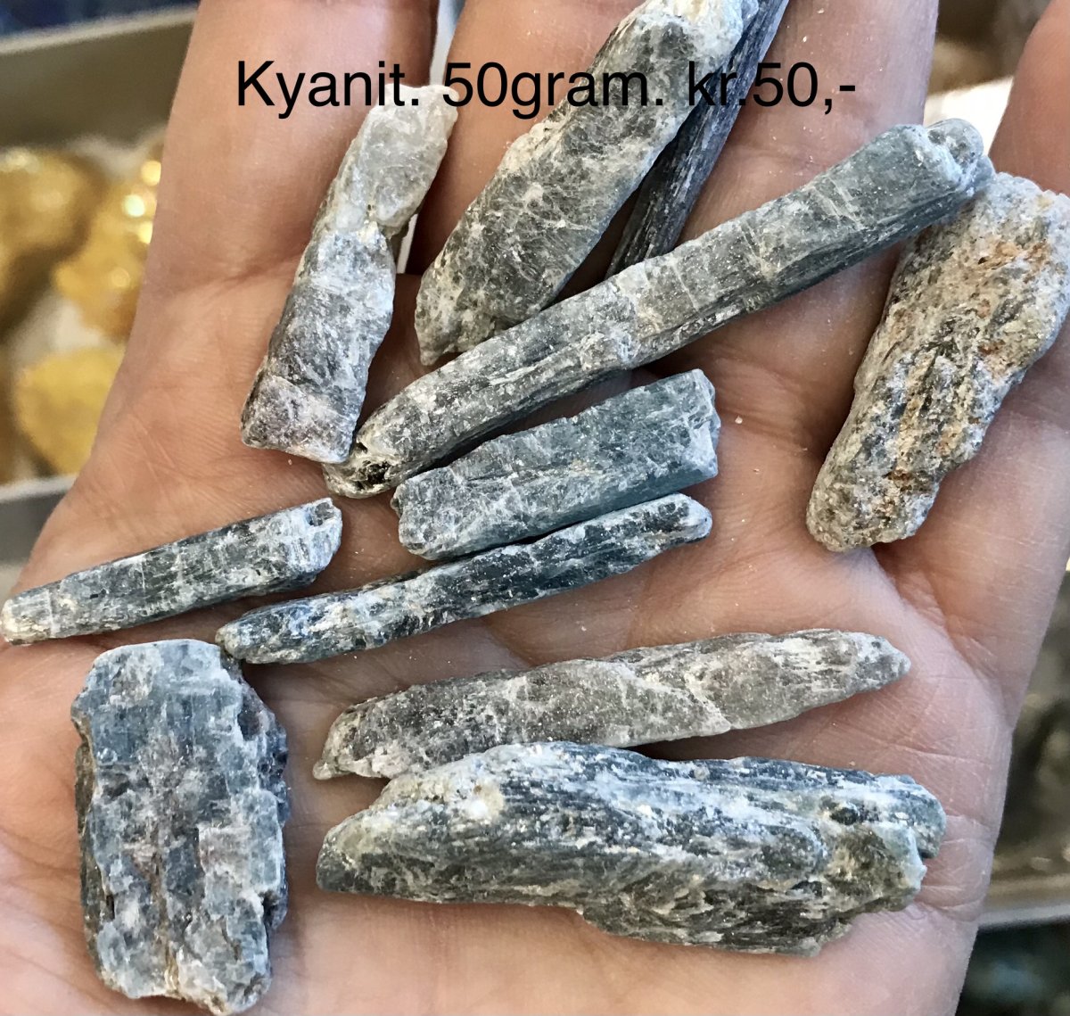 Cyanit - krystalmadsen´S WEBSHOP/HJEMMESIDE