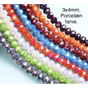 3x4mm. Ca.44cm. Facet krystal glas perle. Porcel&aelig;n farve. 