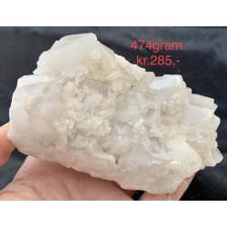 Snekvarts klynge, 474gram. 