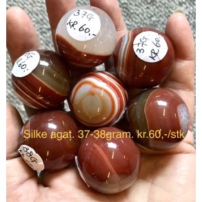 Silke agat kugle. 37-38gram. 