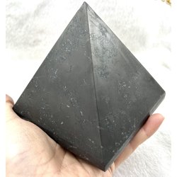Shungit. 992gram. 10x10x10cm. 