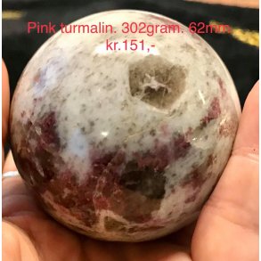pink turmalin kugle -7, (302gram)