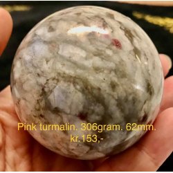 pink turmalin kugle -2, (306gram)