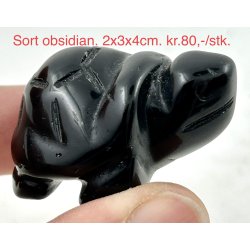 Sort obsidian. 2x3x4cm. 