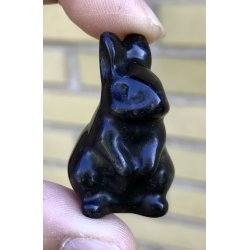 Sort obsidian. 2x3x4cm. 