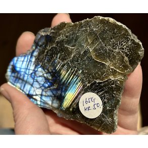 Labradorit 1/2 poleret og 1/2 r�, 165gram. 