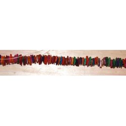 regnbue perlemor, 8x8mm firekant,  80cm lang.