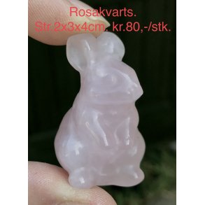Rosakvarts. 2x3x4cm. 