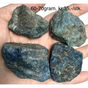 Natur r bl apatit sten 60-70gram. 