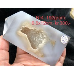 Agat med krystal trn-4