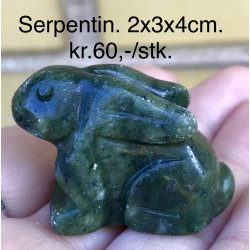 Serpentin. 2x3x4cm. 