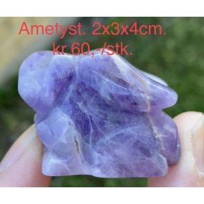 Ametyst. 2x3x4cm. 