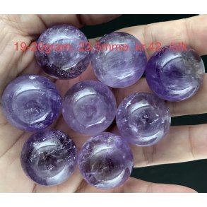 Ametyst sm kugle 19-20gram. 23,5mm. 
