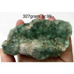 Grn flourit kubus klynge. 327gram. 