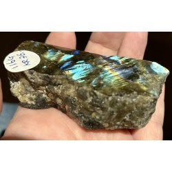 Labradorit 1/2 poleret og 1/2 r�, 116gram. 