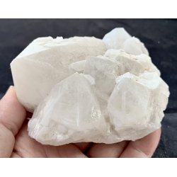 Snekvarts klynge, 372gram.