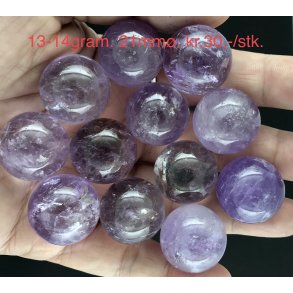 Ametyst sm kugle 13-14gram. 21mm