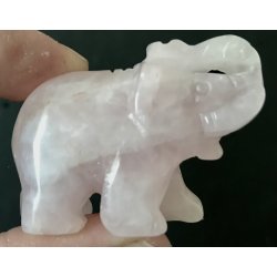 Rosakvarts elefant. 3x5cm. 