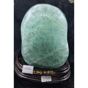 Free form flourit 2,9kg. 