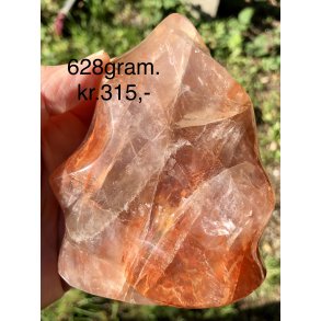 Hematoid kvarts / ild kvarts flamme, 628gram. 
