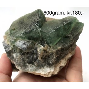 Grn flourit kubus klynge. 600gram. 