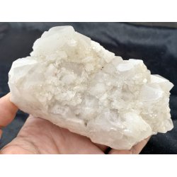 Snekvarts klynge, 474gram. 