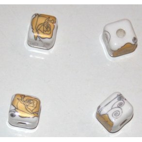 pc-9, Porcelænsperler m/motiv 12x12mm.