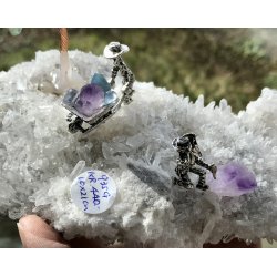Bjergkrystal+ametyst, akvamarin+aventurin tr med minerarbejde, 935gram. 