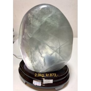 Free form flourit 2,9kg. 