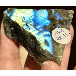 Labradorit 1/2 poleret og 1/2 r�, 106gram. 