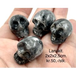 Larvikit. 2x2x2,5cm. 