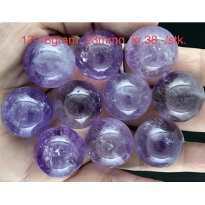 Ametyst sm kugle 17-18gram. 23mm. 