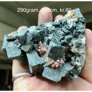 Kvarts, Galena, Dolomit og chalcopyrit. 290gram