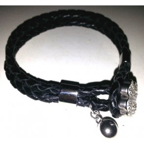 4mm læder armbånd med stål charms.