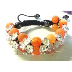 shamballa armb&aring;nd med blomster charms.