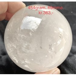 Stor bjergkrystal kugle  454gram. 69mm. 