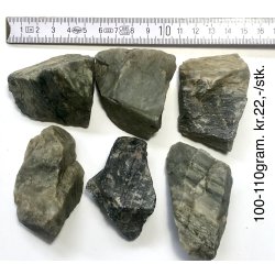 Natur r� gr�n rutilkvarts. 100-110gram