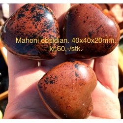 Mahoni obsidian hjerte. 