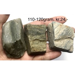 Natur r grn rutilkvarts, 110-120gram. 