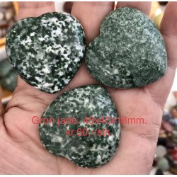 Gr�n jade hjerte. 40x40x15mm