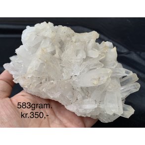 Stor bjergkrystal klynge 583gram. 