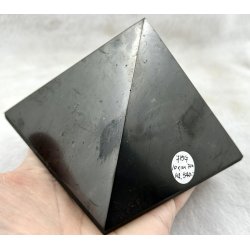 Shungit. 715gram. 10x10x7cm. 