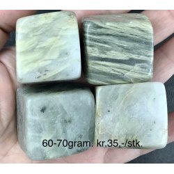 Chalcedon grn lommesten 60-70gram. 