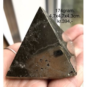 Pyrit pyramid 174gram. 