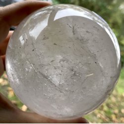 Stor bjergkrystal kugle 1,05kg. 89mm