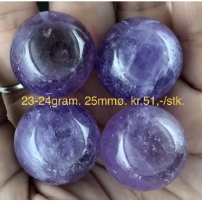 Ametyst sm kugle 23-24gram. 25mm. 