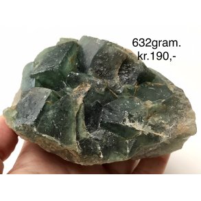 Grn flourit kubus klynge. 632gram. 