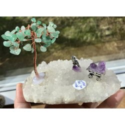 Bjergkrystal+ametyst, aventurin tr med minerarbejde, 500gram. 