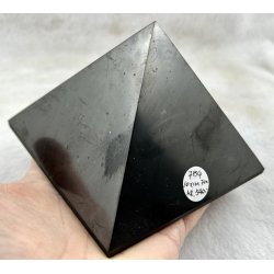 Shungit. 715gram. 10x10x7cm. 
