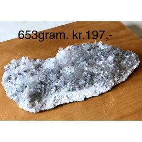 Stor bjergkrystal klynge, 653gram.  